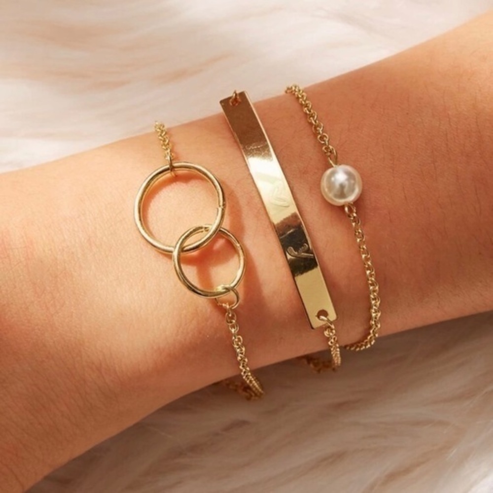 3/$30 💛 3pcs Bracelet Set